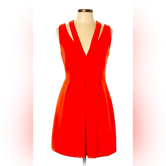 BCBGMaxAzria Dresses & Skirts - BCBG Max Azria Cocktail Dress